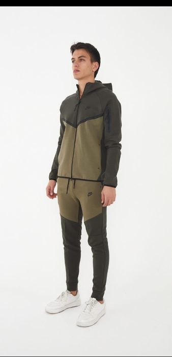 Nike Tech Fleece спортен екип активен джоб