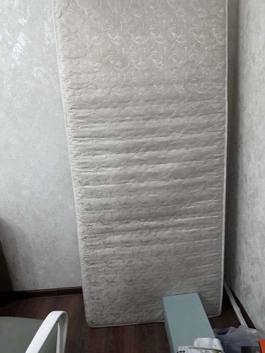 Продам матрас продаю.