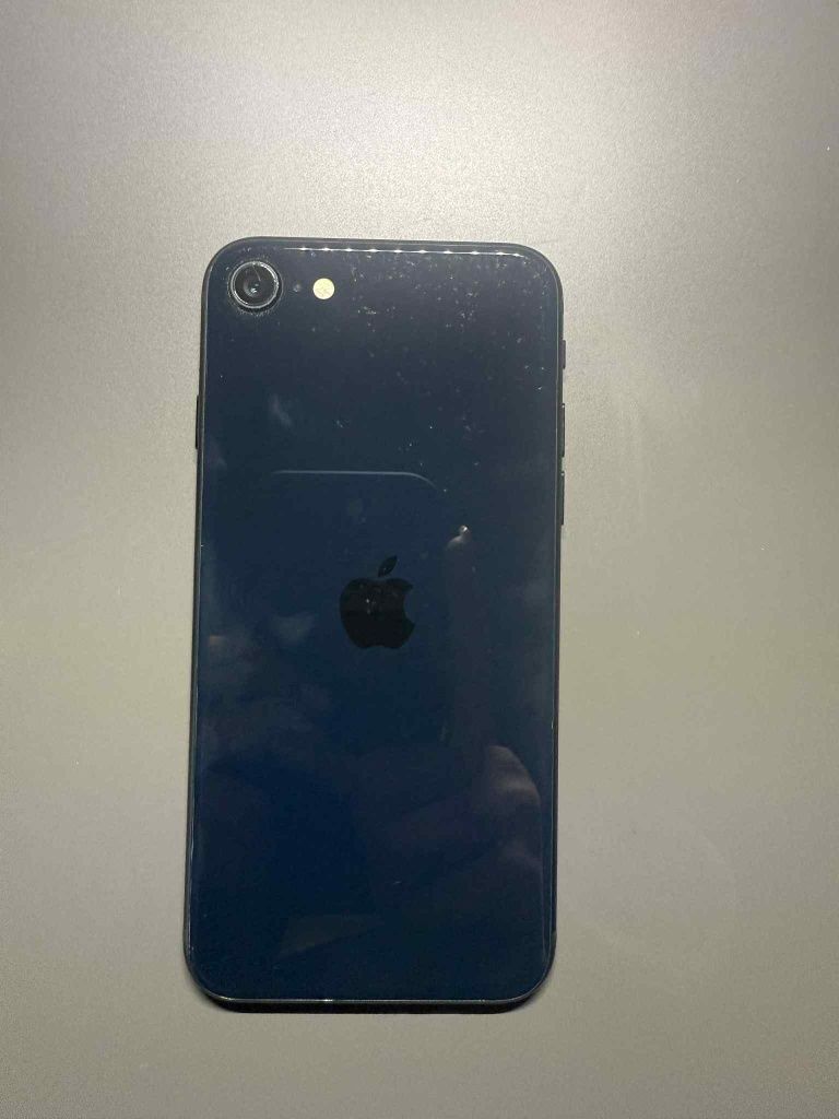 Iphone SE 3 128 GB Appel продавам