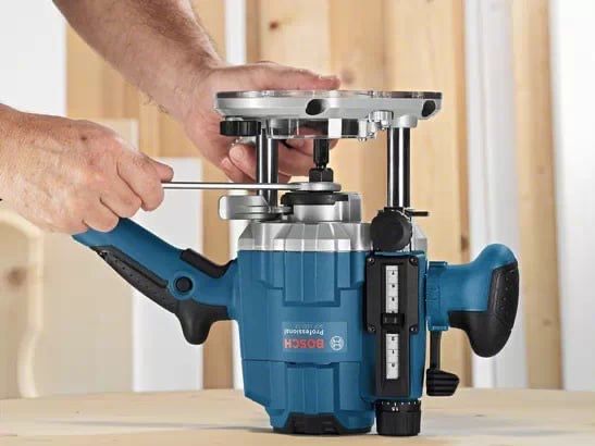 Фрезер вертикальный BOSCH GOF 1250 CE Professional