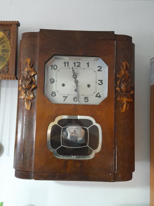 Vând ceas mecanic cu pendul