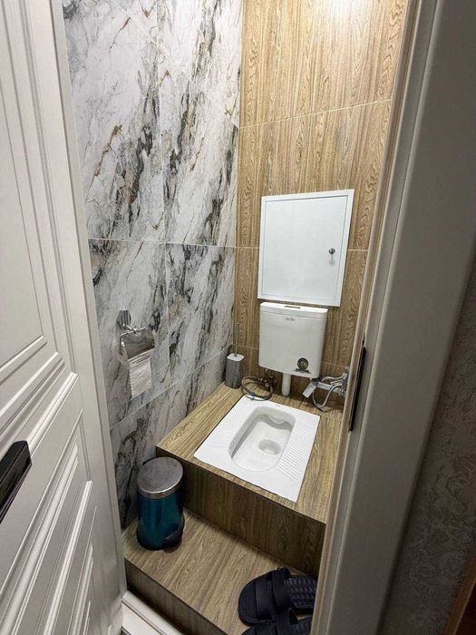 Чилонзор районда Ц-кварталда 2*3/3/5 уй сотилади.