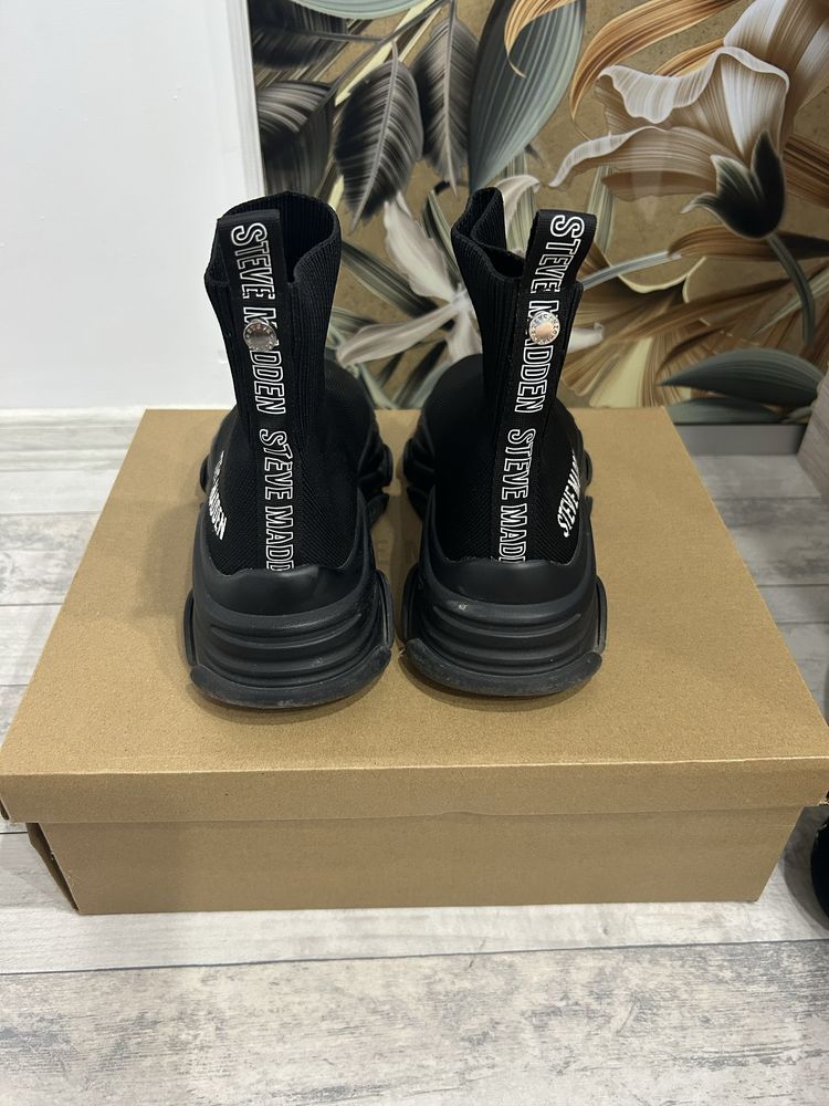 Steve Madden обувки тип чорап