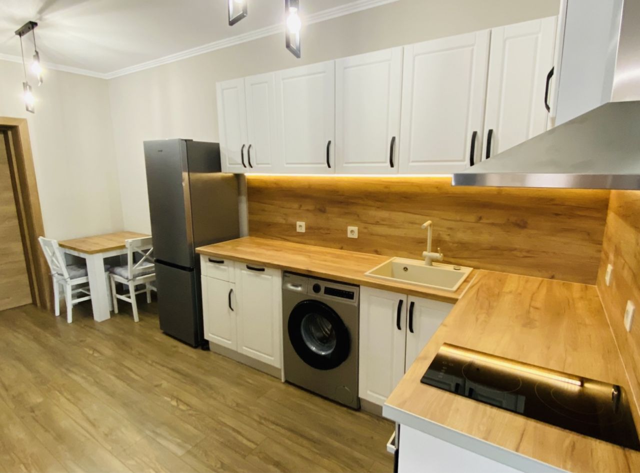 Продава се Тристаен апартамент в Пловдив, Център - 91 кв.м за 3500 €/кв.м - Снимка #4