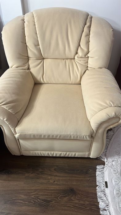 Canapele din piele alcantara in stare impecabila