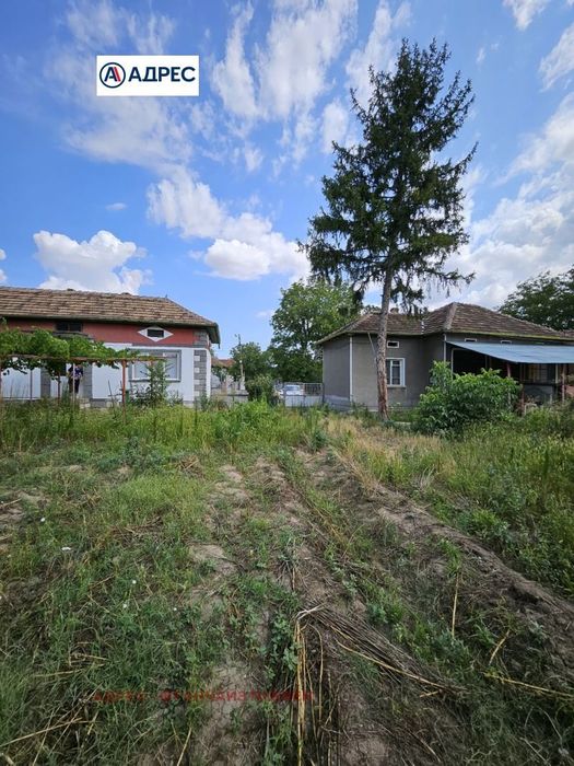 Продава се Къща в с. Долни Луковит, Област Плевен - 120 кв.м за 213 €/кв.м - Снимка #1