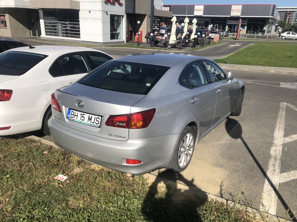 Se vinde lexus is 220d