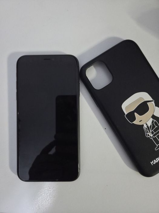 Vând iPhone 11 64 GB