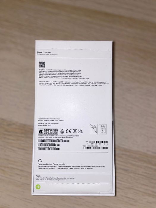 Iphone 17 pro max 1T!  Fake