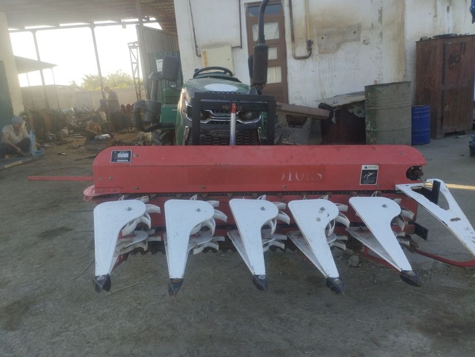 Мини яшил трактор сотилади