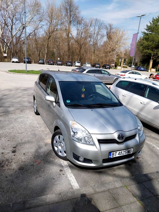 Toyota corola verso,мотор2,2 ,136кс,2008г.