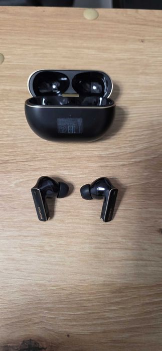 Casti Huawei FreeBuds Pro 4 noi, garantie Emag 2027. Se pot proba.