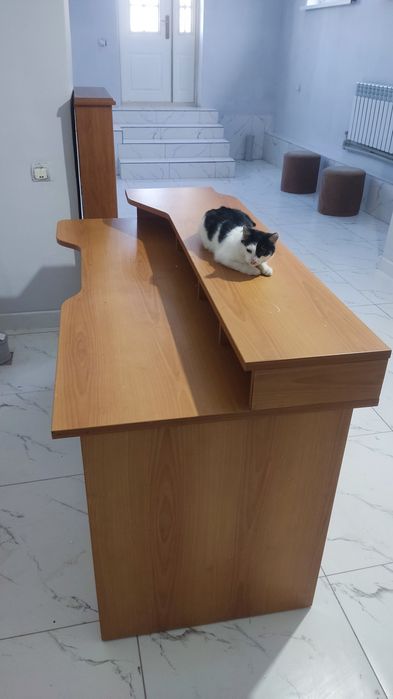 Продам стол компьютерный