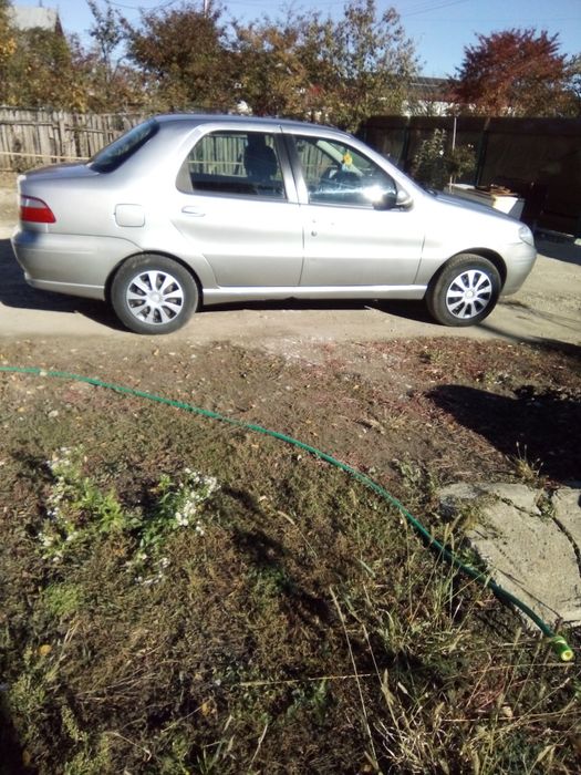 Vînd foarte urgent Fiat albea 1.4 benzină an 2006.euro 4.proprietar.
