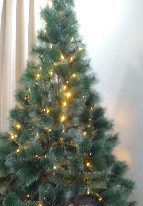 Продаю новогоднюю ёлку