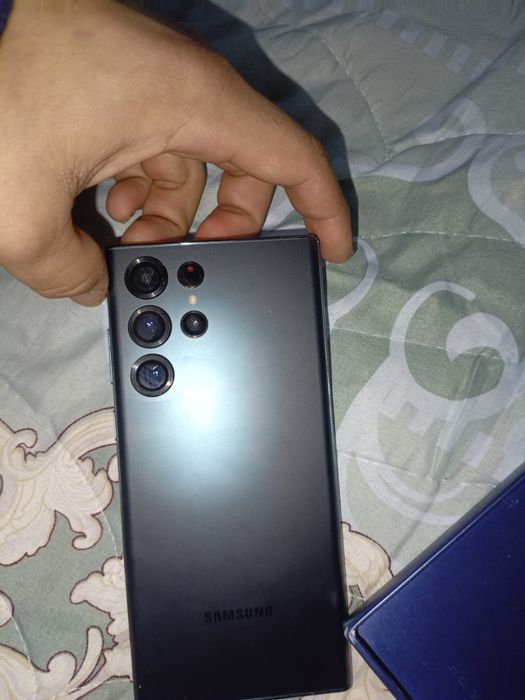 Galaxy s22 ultra 12/512gb