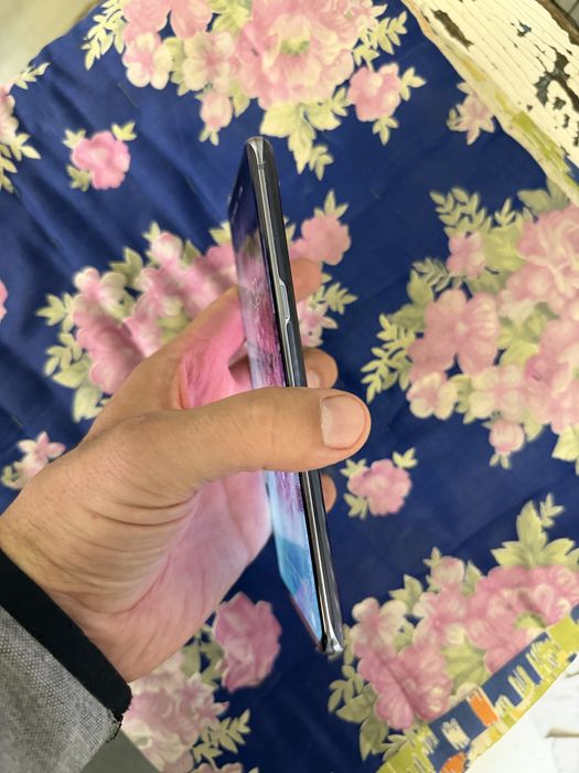samsung s10+5g pamit 8.256g holati yahwi oqip tel qlila