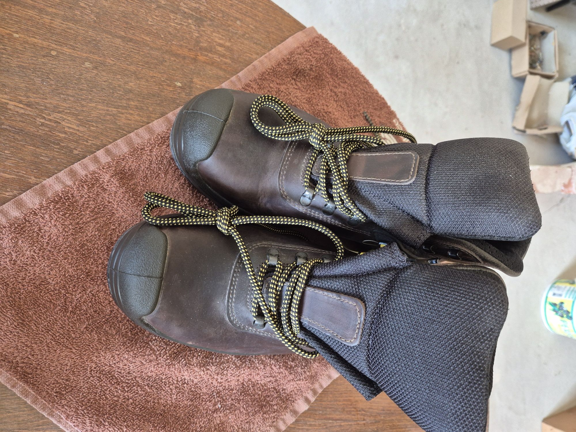 Работни обувки vibram support system