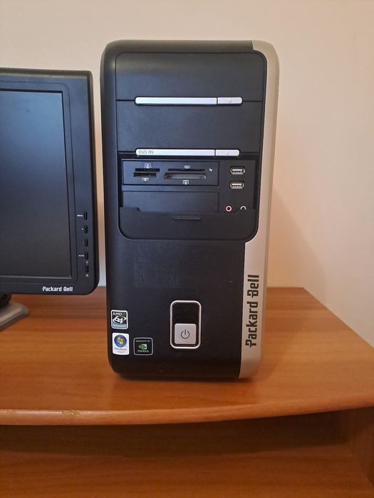 Vând  Unitate PC și monitor an fabricație 2008 , perfect  funcțional.