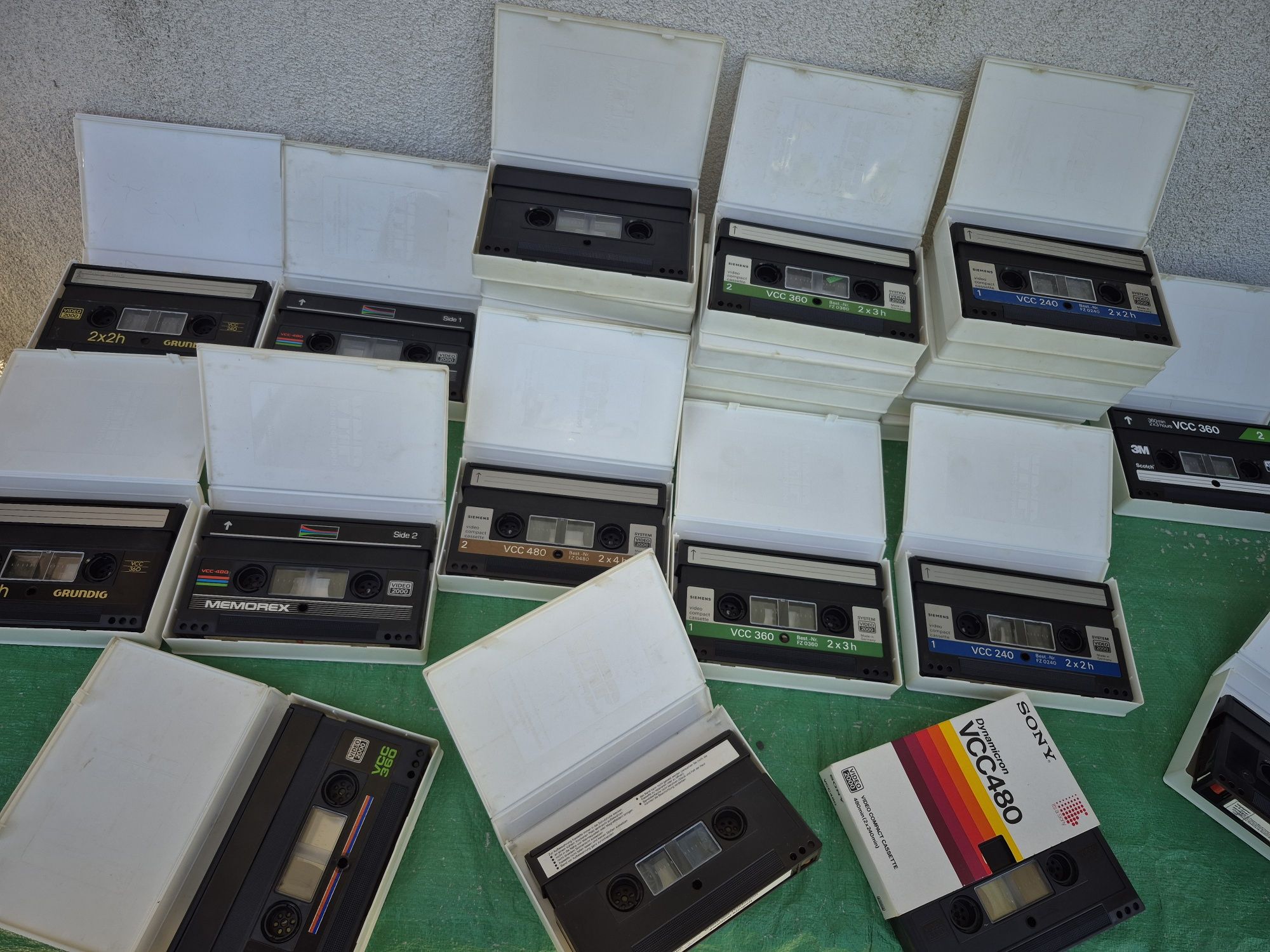 Vând 30 casete video 2000 VCC  Grundig,Siemens,Agfa 120,240,360,480min