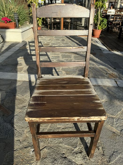 Дървен стол от парен бук