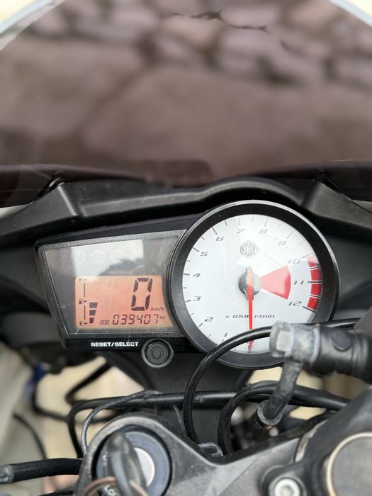 Yamaha YZF-R 125 A1 2012