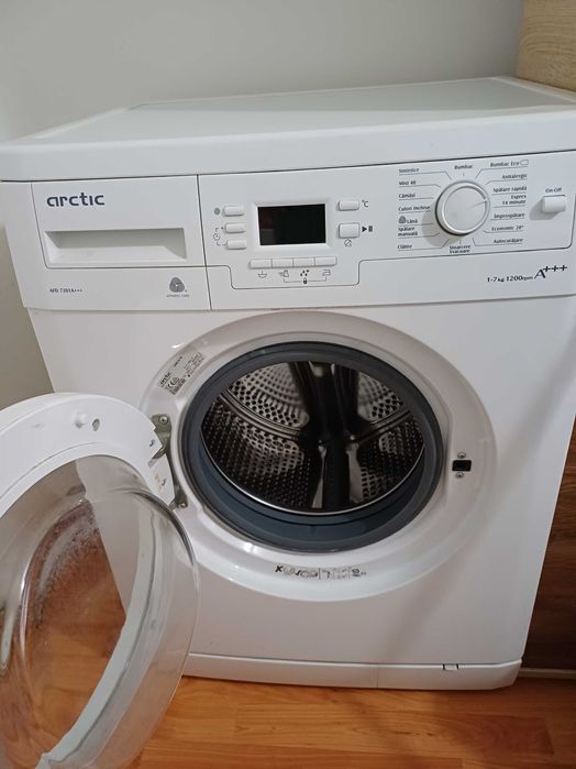Mașină de spălat Artic, A+++ 7kg 1200rpm perfect funcțională