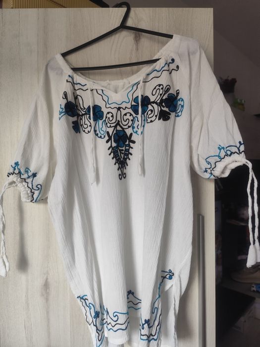 Cămăși de zi cu zi ,Mărime XL, 80 lei bucata