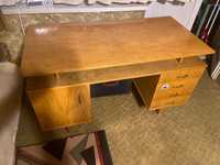 Дървено бюро за продажба