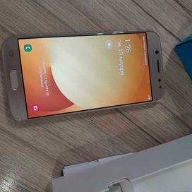 Телефон Samsung J5