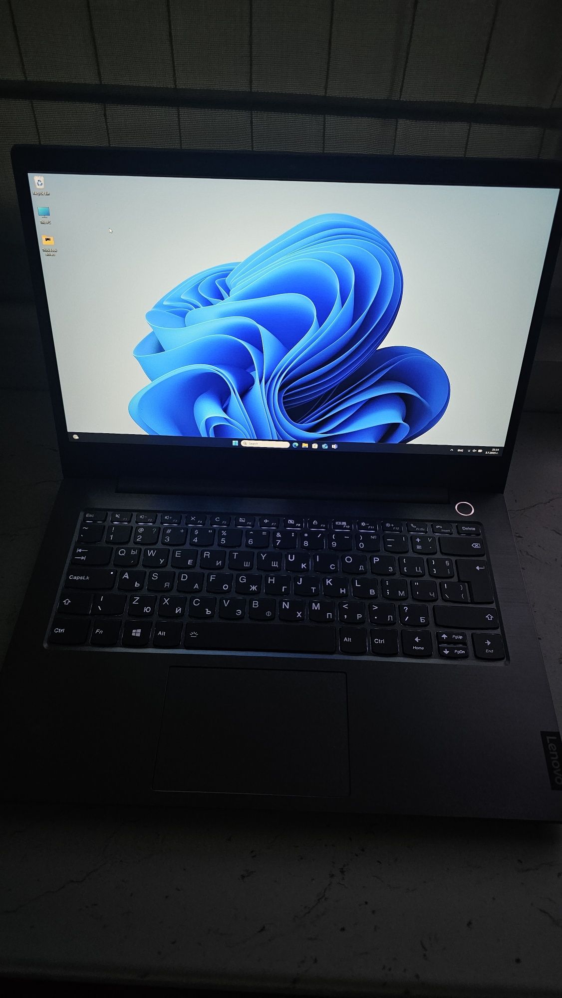 Лаптоп Lenovo ThinkBook 14-IIL, модел 20SL00QHBM