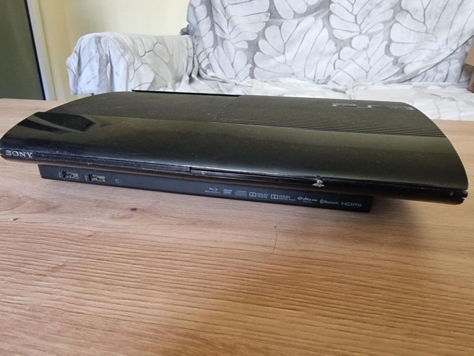 Playstation 3 super slim 12 gb