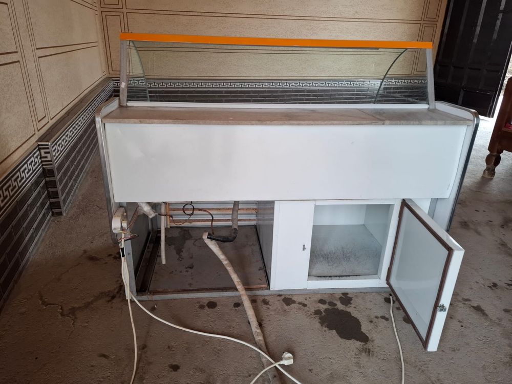 Muzlatgich vitrina ideal