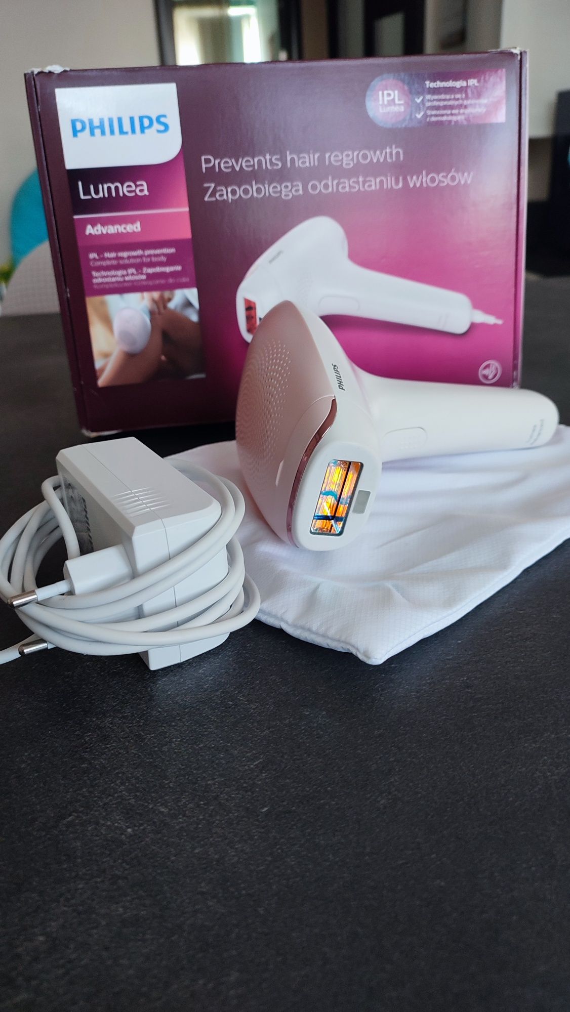 Фотоепилатор Philips Lumea SC1994