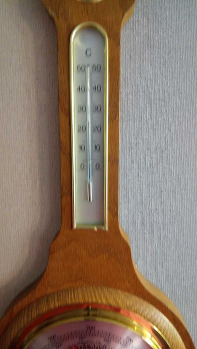 Метеорологична станция Термометър,Кварцов Часовник,Влагомер отГермания