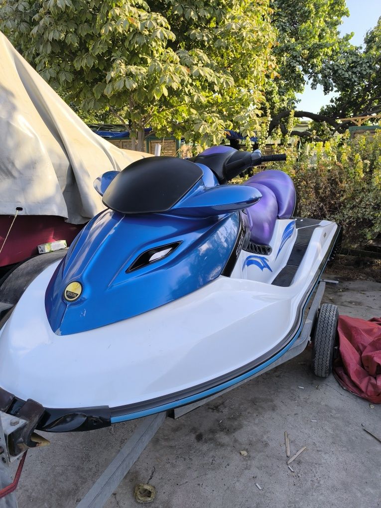 Продается 3х местный гидроцикл. Hison. Sea.Jet