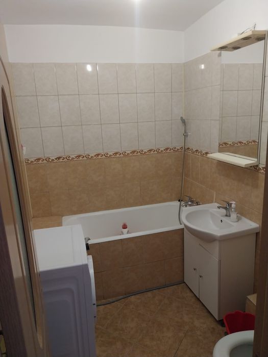 Inchiriez apartament 2 camere