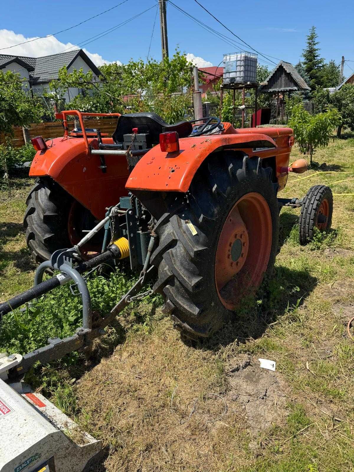 Vand/ schimb tractor Universal 445