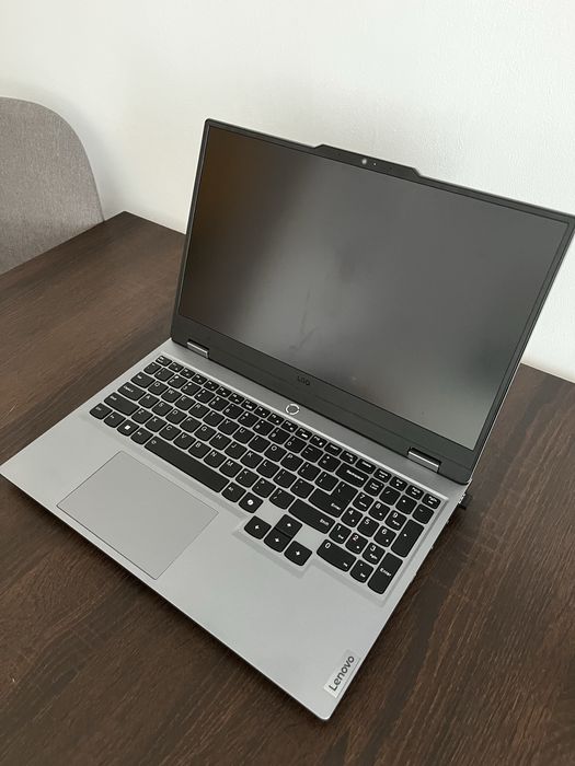 Laptop Lenovo LOQ 15ARP9 – Ryzen 5 / RTX 3050 / 12GB RAM / 512GB SSD
