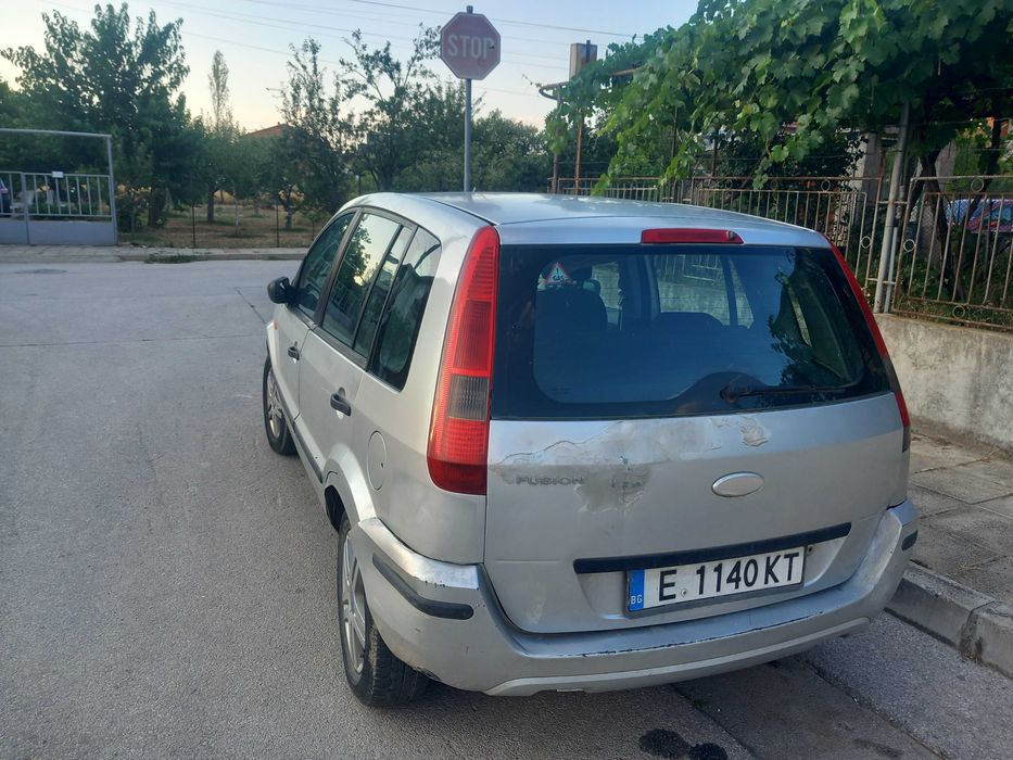 Продавам Форд Фюжън 1.4 бензин 2004год. на части