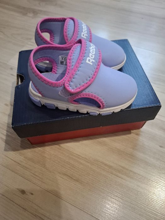 Сандали за момиче Reebok