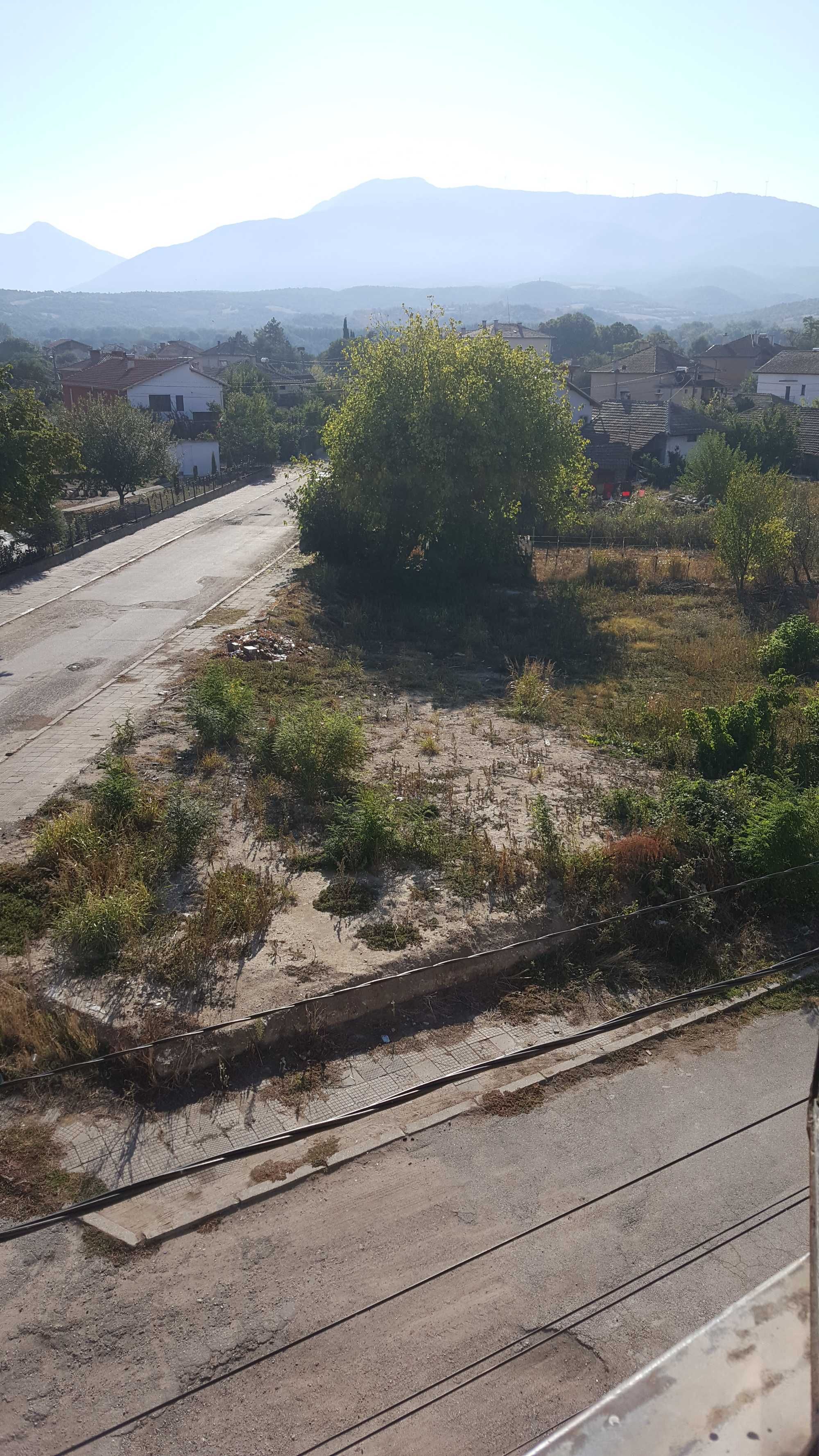 Уникално разположен имот