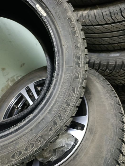 продам зимнюю резину 205/55/16