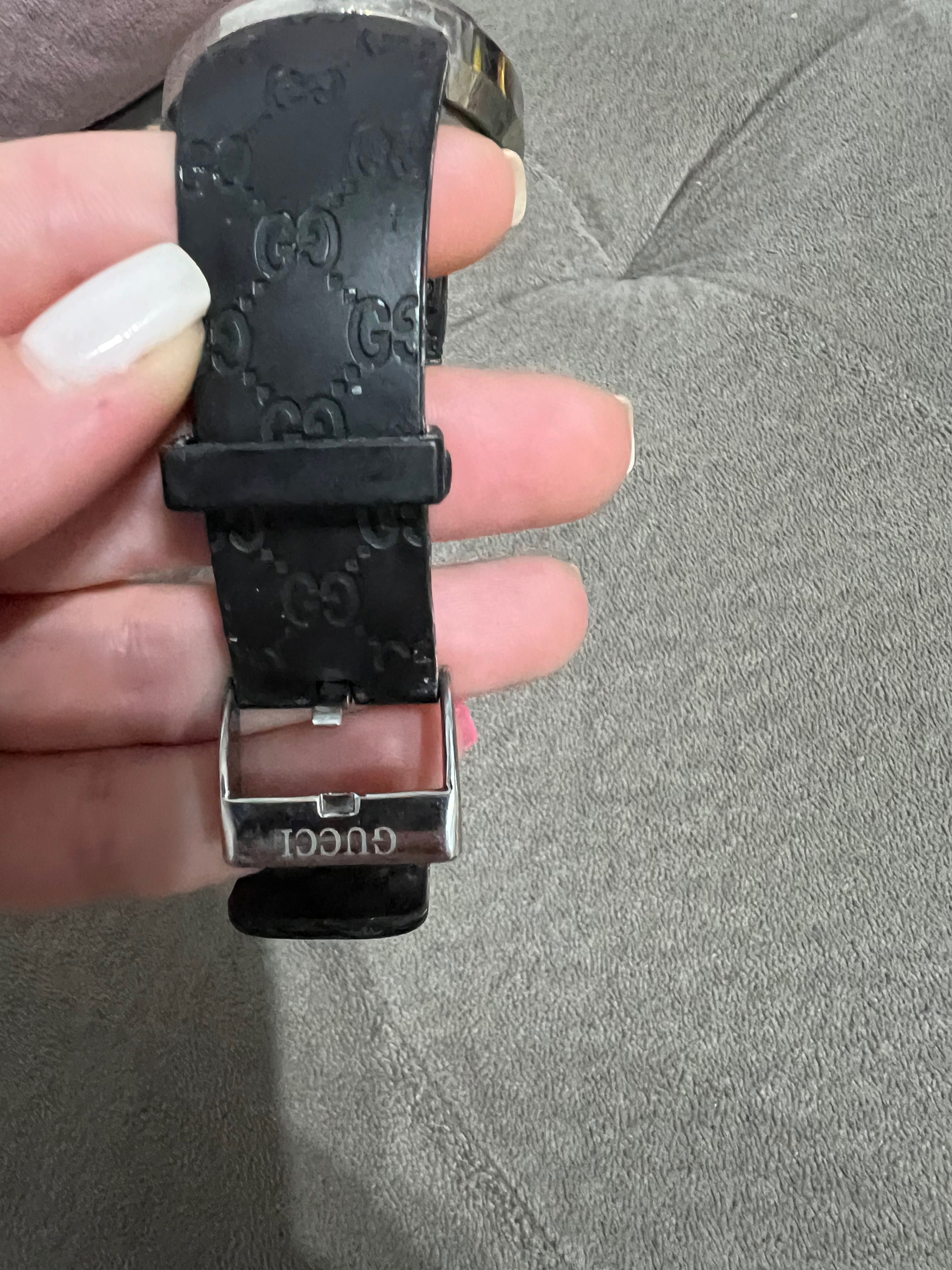 Часовник Gucci Swiss made