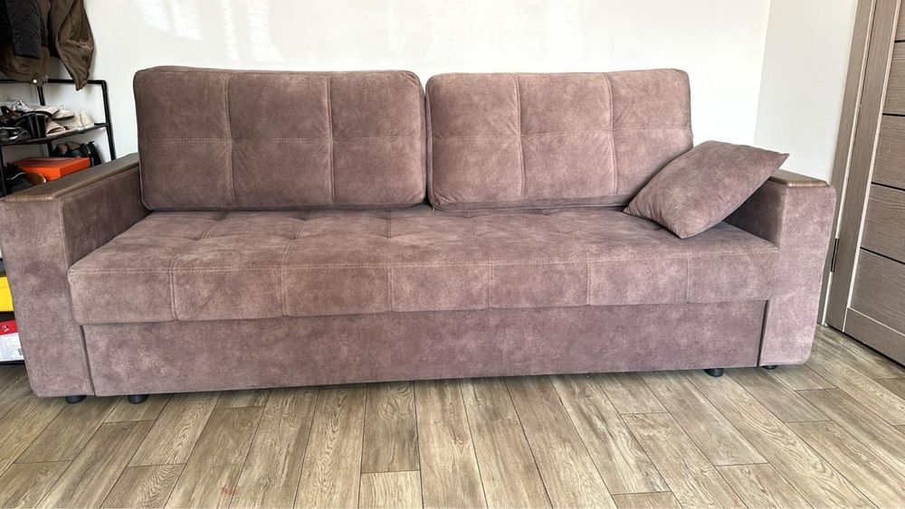 Продам диван 3- местный