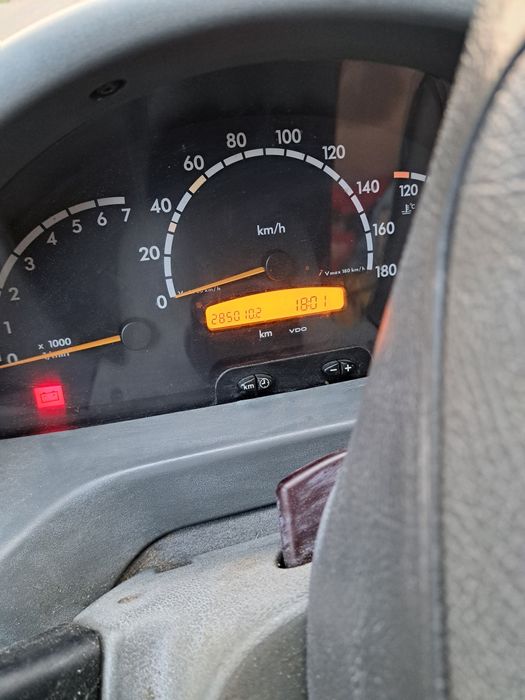 Vând mașină Mercedes Benz Sprinter
