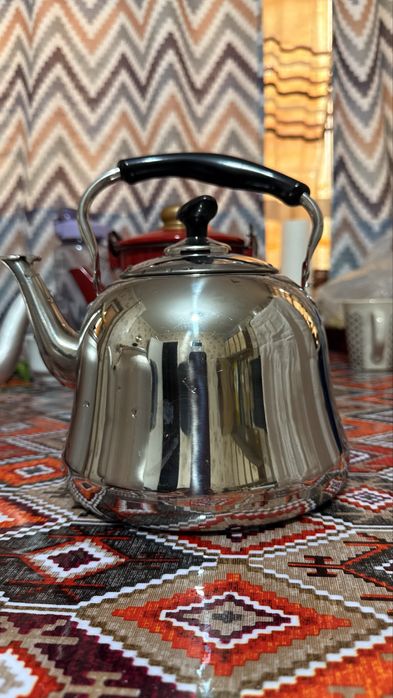 Продам чайник.