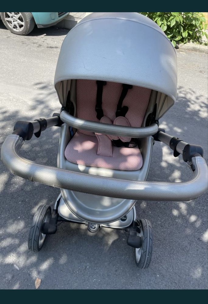 Изкючително запазена количка Mima Xari