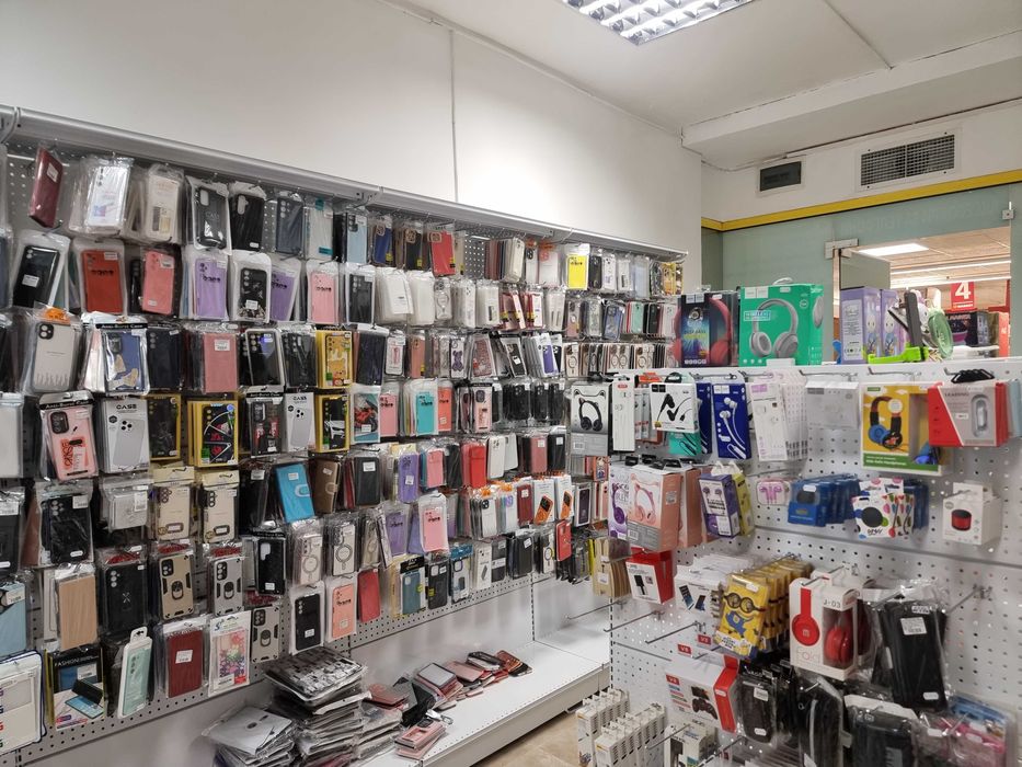 Продавам изгодно магазин "Аксесоари за телефони" - намалена цена