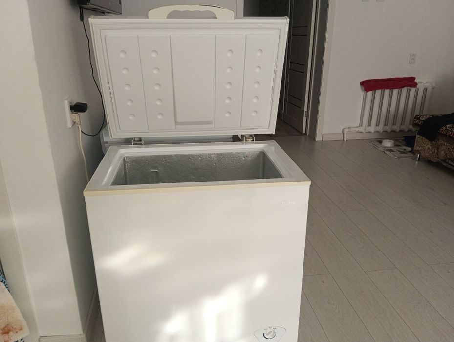 Продам морозильную камеру